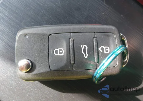 2014 Volkswagen Jetta 1.8T Se z USA, uszkodzony, nr VIN 3VWD07AJ3EM377019